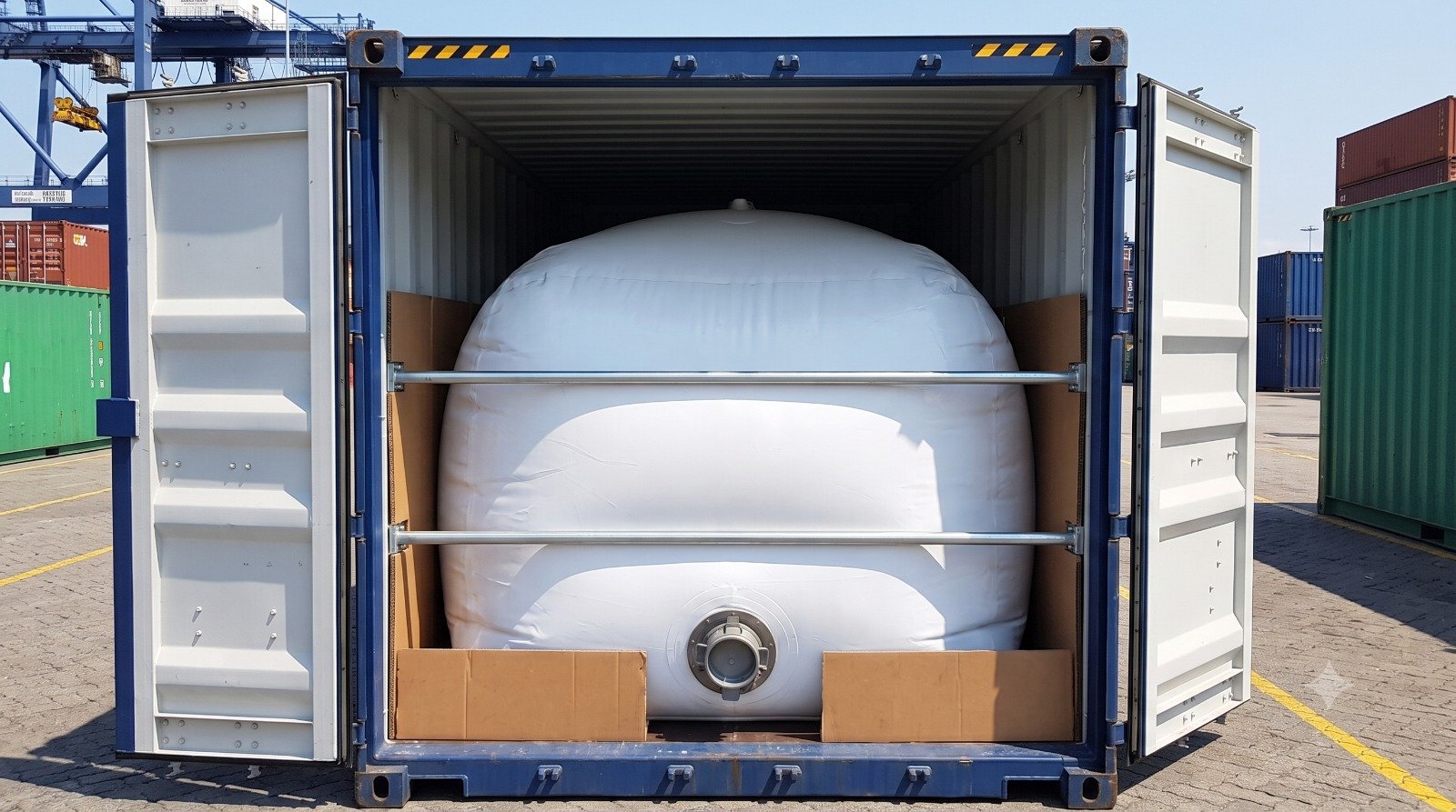A Sourcing Guide for Flexitank Manufacturers: Fabric Quality Checklist